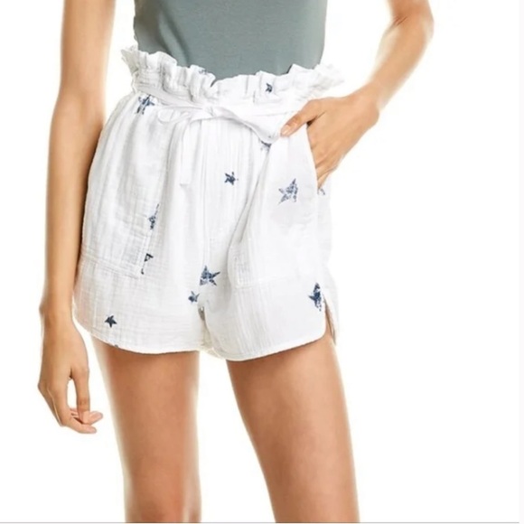 Splendid Paperbag Gauze Stars Shorts - Picture 12 of 12